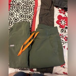 Moss FIGS xs top xxs bottoms worn few times